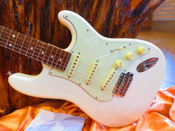Suhr Classic S Olympic White 2020