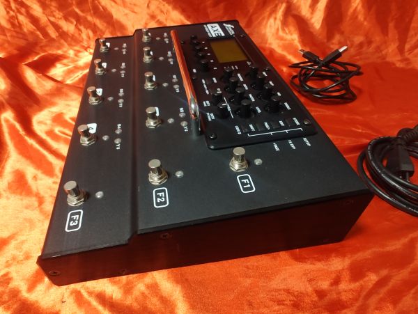 Fractal Audio Ax8 Amp Modeler & Multi Effects Processor